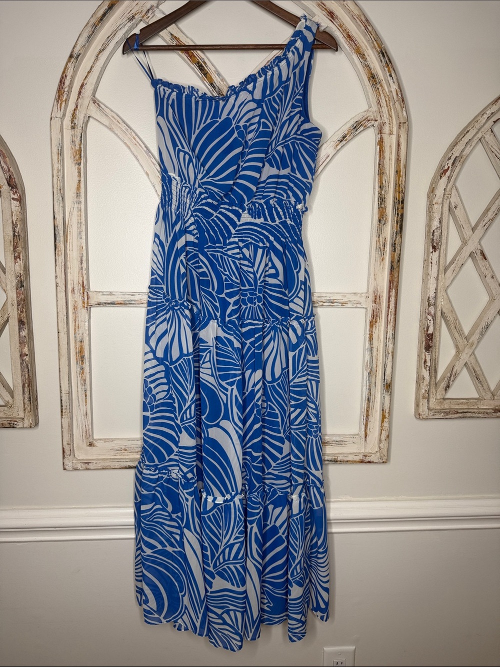 EUC Taylor Blue and White Floral One-Shoulder Maxi Dress- Sz 4